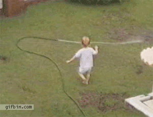 “这谁家孩子啊？太彪悍了！”哈哈哈哈哈