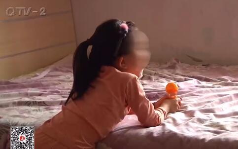 心疼！5岁女孩在幼儿园磕伤下巴，后期治疗谁负责？