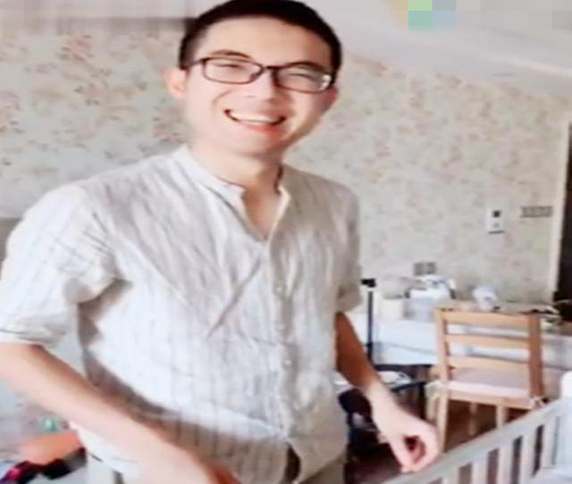 夏季蚊子猖獗，爸爸这样为女儿做防护，妈妈看后乐弯了腰