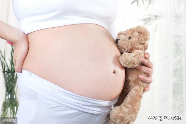孕晚期准妈妈头痛是怎么回事？原因可能是这几个，大意不得