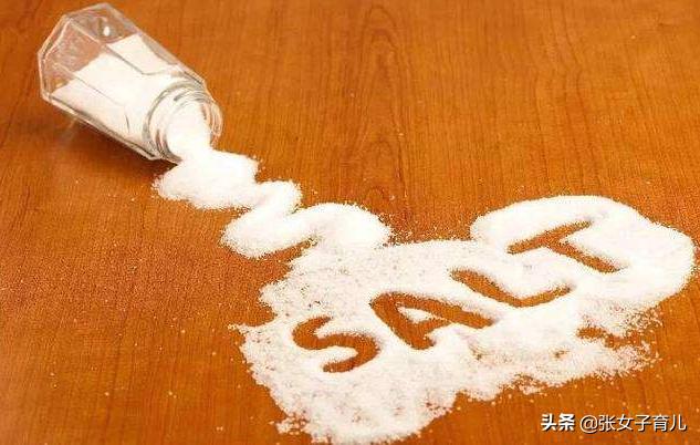 5岁以下孩子不适合吃这些食物，别以为是爱孩子，其实是害了孩子