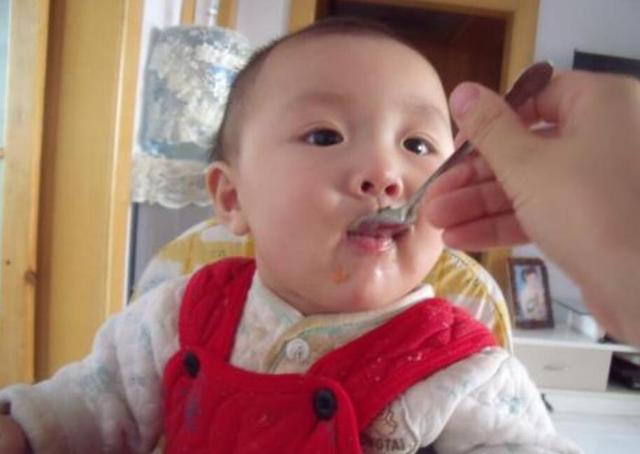 添加辅食后，宝宝掉秤严重？自查家中六种辅食，宝宝吃了真不长肉