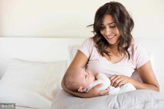 纯母乳喂养不包括喂宝宝喝水？纯母乳喂养，大部分宝妈都理解错了