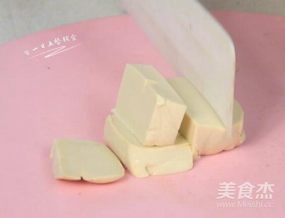 这菜是“钙王”，比鸡蛋便宜，比牛奶补钙，孩子16岁一米八还在长
