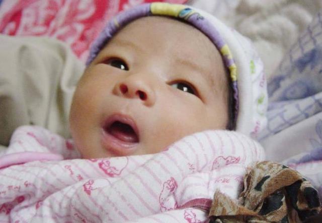 生孩子时，白天生和晚上生，哪一个对宝宝和产妇更好？