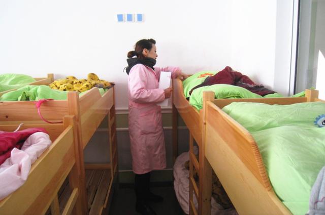 幼儿园老师在群里发通知，引热议，说是对孩子好，多数家长却反对