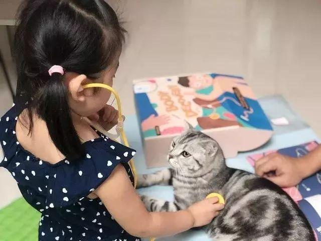 让无数父母崩溃的孩子健康教育问题，这下可以轻松解决了