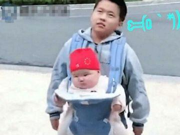 当初非要让妈妈生个妹妹，现在出门都是这种画风，痛并快乐着