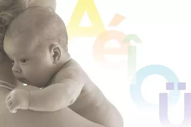 宝宝多大能认出妈妈？有这3个表现，说明娃只黏妈，不要爸