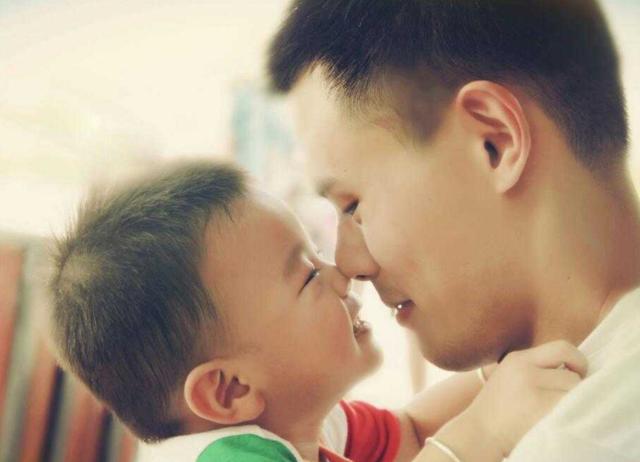 孩子多大开始说话正常？不是一岁不是两岁，育儿专家：这是关键