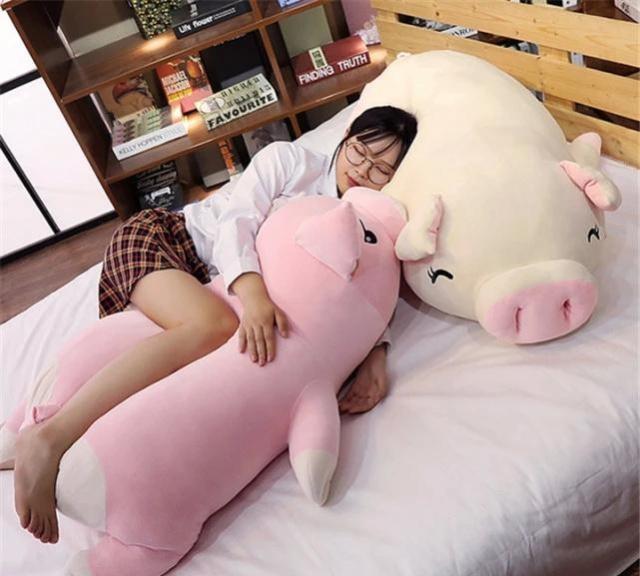 女儿总爱“夹着”抱枕睡觉？专家坦言：家长应该这样应对