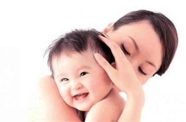 宝宝几个月会说话呢？这么跟宝宝说话，宝宝大脑发育更快