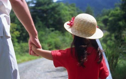 幼儿园上公立还是民办，宝妈难决断，抓住关键点，就不用纠结