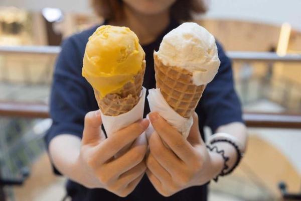 夏天孩子该不该吃冰淇淋？没做对4点，损害娃脾胃和健康