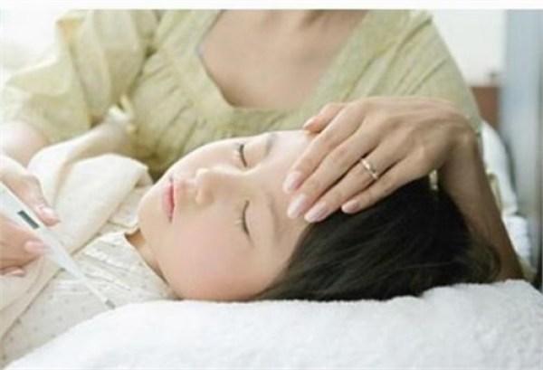 宝宝吃了妈妈做的土豆泥浑身抽搐呼吸困难，妈妈还让宝宝吃这个吗