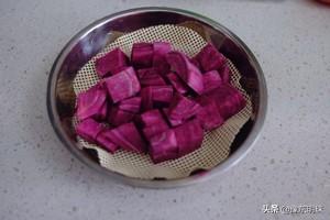 想吃发糕不用买，1个紫薯就搞定，手不沾面，松软又营养，太香了