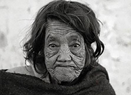 国外研究表明，生越多的娃，妈妈越年轻！网友妈妈们炸锅了