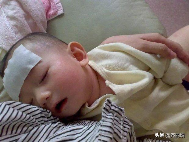 宝宝发烧怎么办？错误的退烧方法只会耽误病情，很多人还经常用