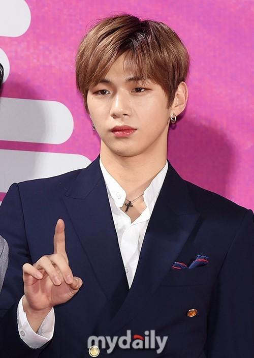 韩国歌手 姜丹尼尔近日成立自己的经纪公司,将在不久后正式以个人身份