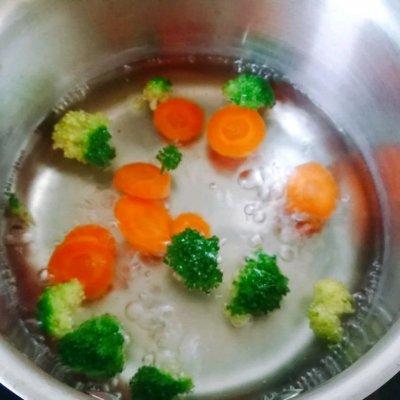 12M+杂蔬豆腐米饭饼：宝宝辅食营养食谱菜谱