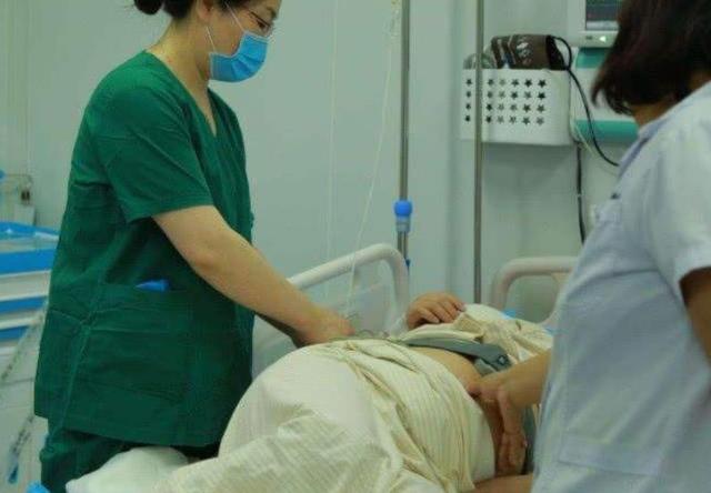 宝宝扎堆在晚上出生，这是巧合吗？或许和这3个情况有关