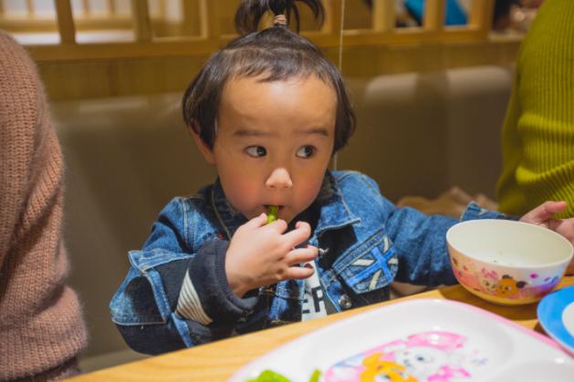 劝告：难怪不长肉，这3种饭让孩子越吃越瘦，家长别再给娃吃了