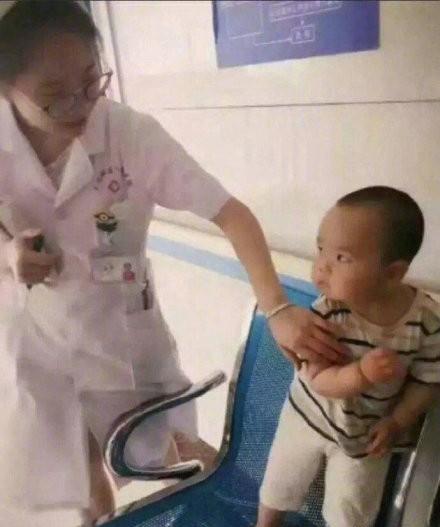 为什么孩子大多都怕打针？父母的这些行为有问题，难怪宝宝会害怕