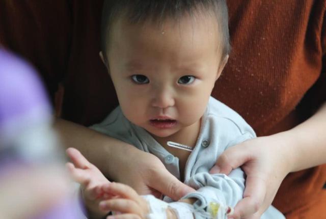 劝告：不想把娃养成“病秧子”，就少做3件事，宝妈别不在意