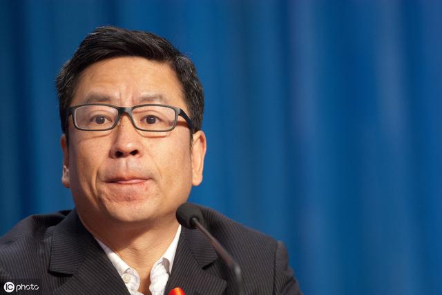 白岩松的5点育儿经：教育要教会孩子赢，更要教会孩子体面地输 ?