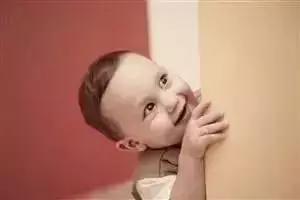 「亲子游戏」玩好“躲猫猫”，对孩子竟然有这么多好处