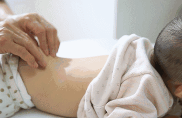 妈妈会捏脊,孩子少生病,一学就会