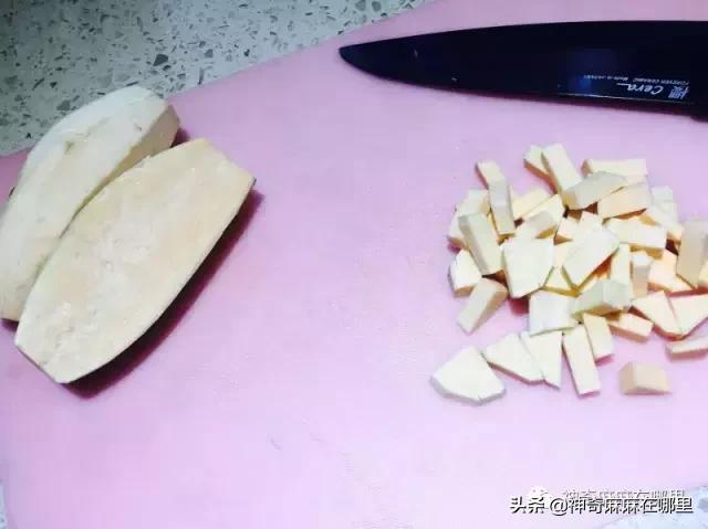 宝宝便秘或者不爱吃辅食咋办？辅食泥做一点点改变就可以