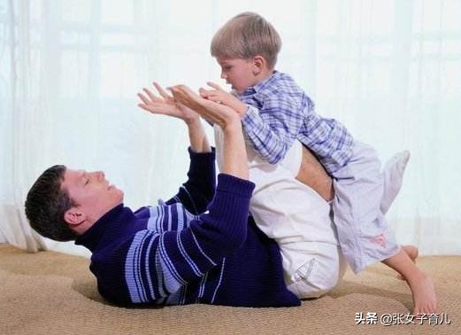 为什么宝宝不先叫妈妈呢？难道和我不亲么？你可能误会宝宝了