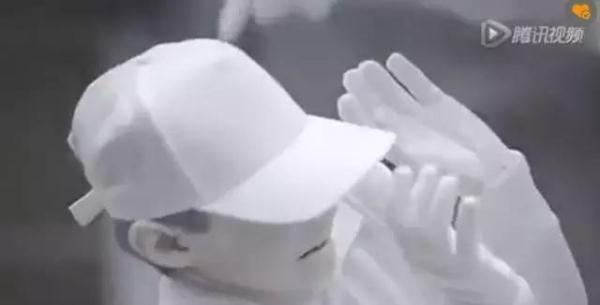 你知道你打孩子时候的样子吗？所有父母看完都震惊了