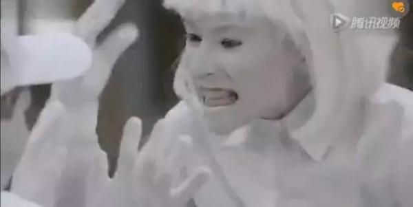 你知道你打孩子时候的样子吗？所有父母看完都震惊了