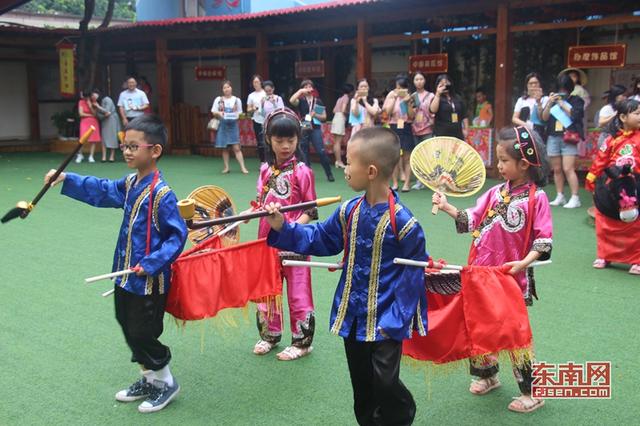 泉州：幼儿集市展示“海丝”“闽南”特色