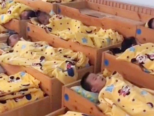 幼儿园孩子午睡时间，老师发段视频到群里，家长们不淡定了