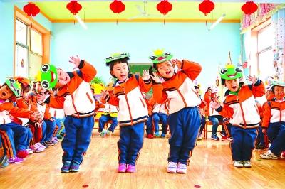 孩子们为何仍唱着“上了年纪”的儿歌