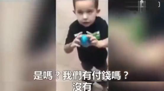 小男孩偷拿巧克力，父亲的教育方式令人叹服