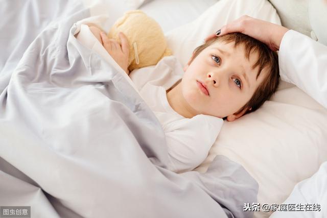 孩子感冒了，家长要“精明”一点，这3件事别犯蠢
