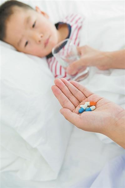 孩子睡得晚 或更易尿床