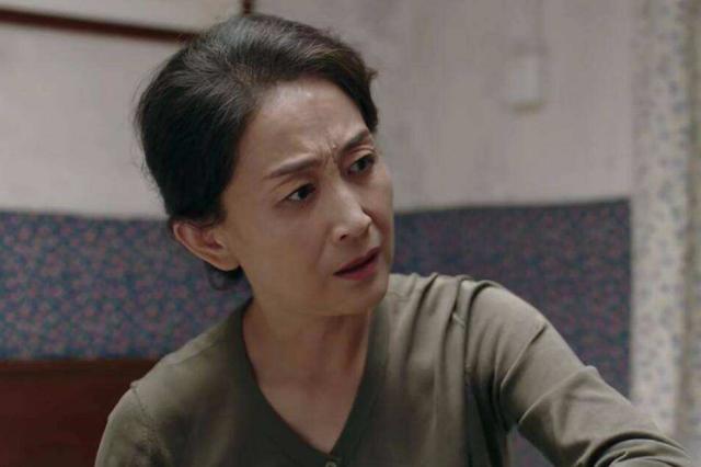 强势的妈妈引发一家人的性格畸变？霸道的女儿，懦弱的爸爸和儿子