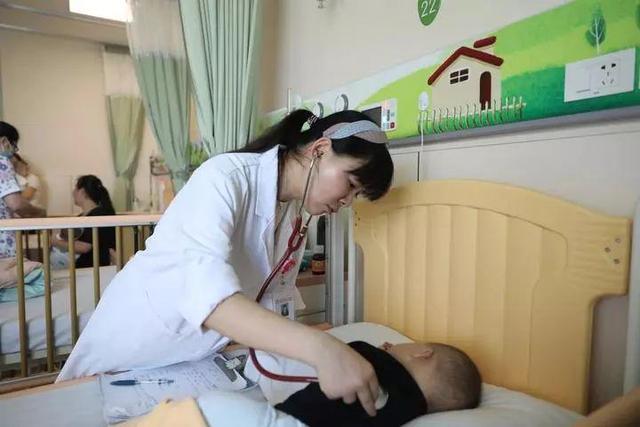 杭州宝宝发烧不愿吃奶，一查细菌已进入大脑！这种病最近高发