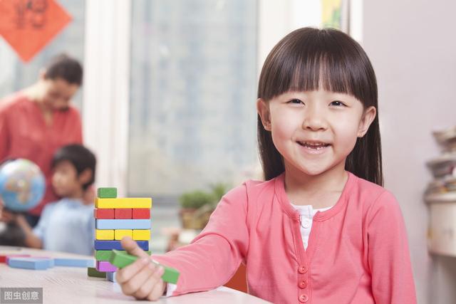 美国儿科学会：婴儿看电视，受影响不仅是视力，这三种危害要知道