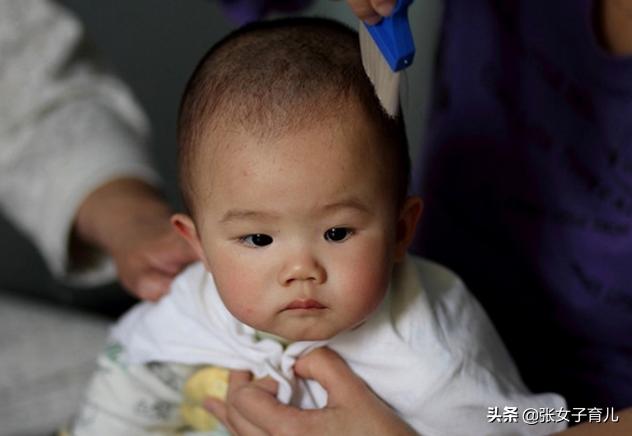 谁说宝宝满月后剃胎发，头发才长得好？这个错误观念还要延续多久