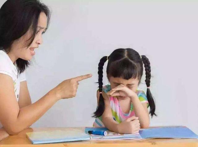 孩子受委屈时，千万别再和孩子说这几句话，否则一辈子都是老实命