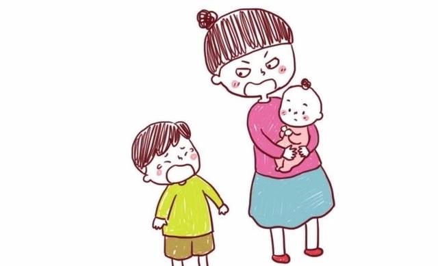 二胎家庭：有了女儿后，儿子的处境...咳咳，笑出猪叫声