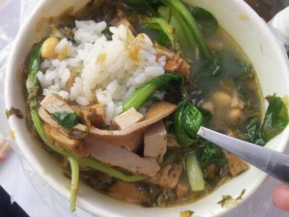 带娃别大意，孩子不满2岁，这5种食物别碰，容易变成“病秧子”