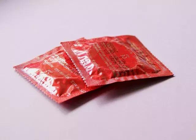怀孕期间性生活要不要戴套？