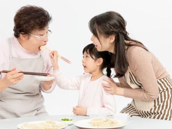 婆婆现在不帮儿媳带娃，25年后就知道自己的处境多尴尬